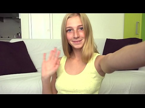 ❤️ Aspertuta nagoenean alferrak masturbatzen dut nire pussy arrosa ❤️ Izorra gugan ❤