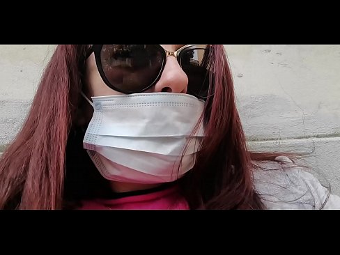 ❤️ Nicoletta bere bizilagunarekin mendekua hartzen du eta bere garajean txiza egiten du (Covid19 Italiako berrogeialdi berezia) ❤️ Izorra gugan ❤